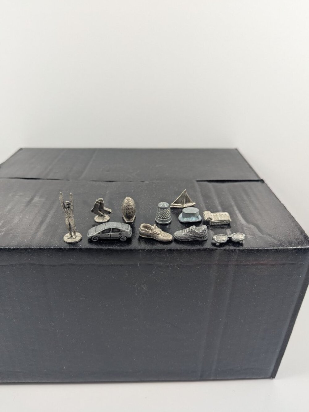 Lot of 11 monopoly pieces including the can of sardines!